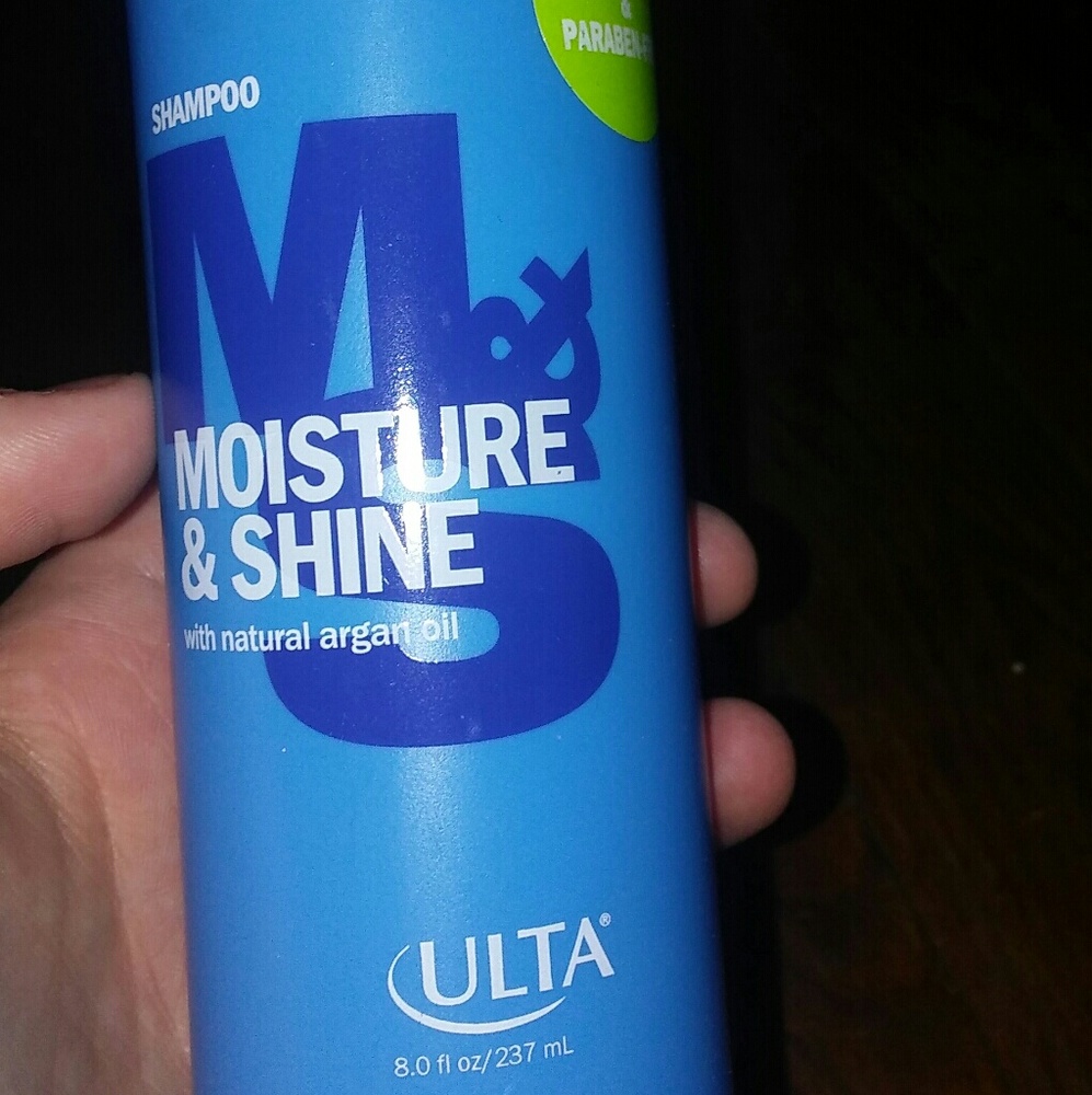 Shampoo and natural argan oil